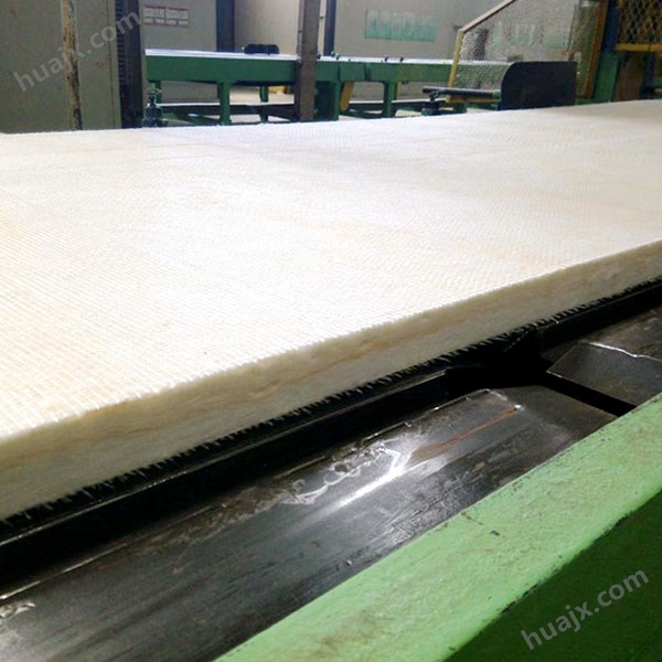 无甲醛玻璃棉板生产